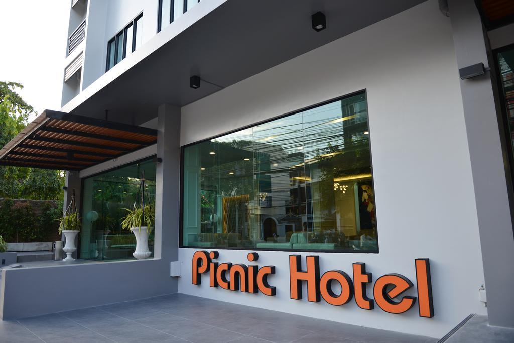 Picnic Hotel Bangkok - Rang Nam Exteriör bild